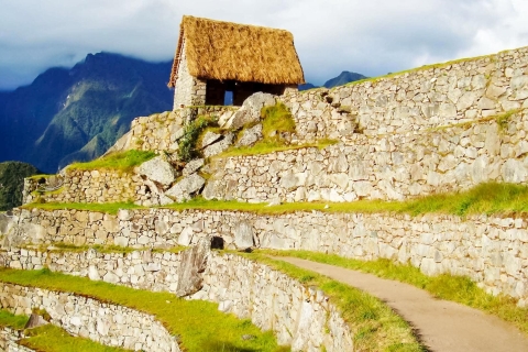 From Cusco: 2-Day All-Inclusive Tour of Machu Picchu Standard Tour and Climbing to Huayna Picchu Mountain