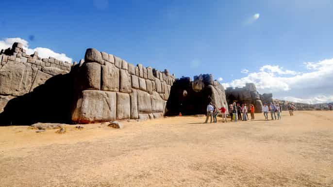 cusco tour de medio día con visitas a lugares incas