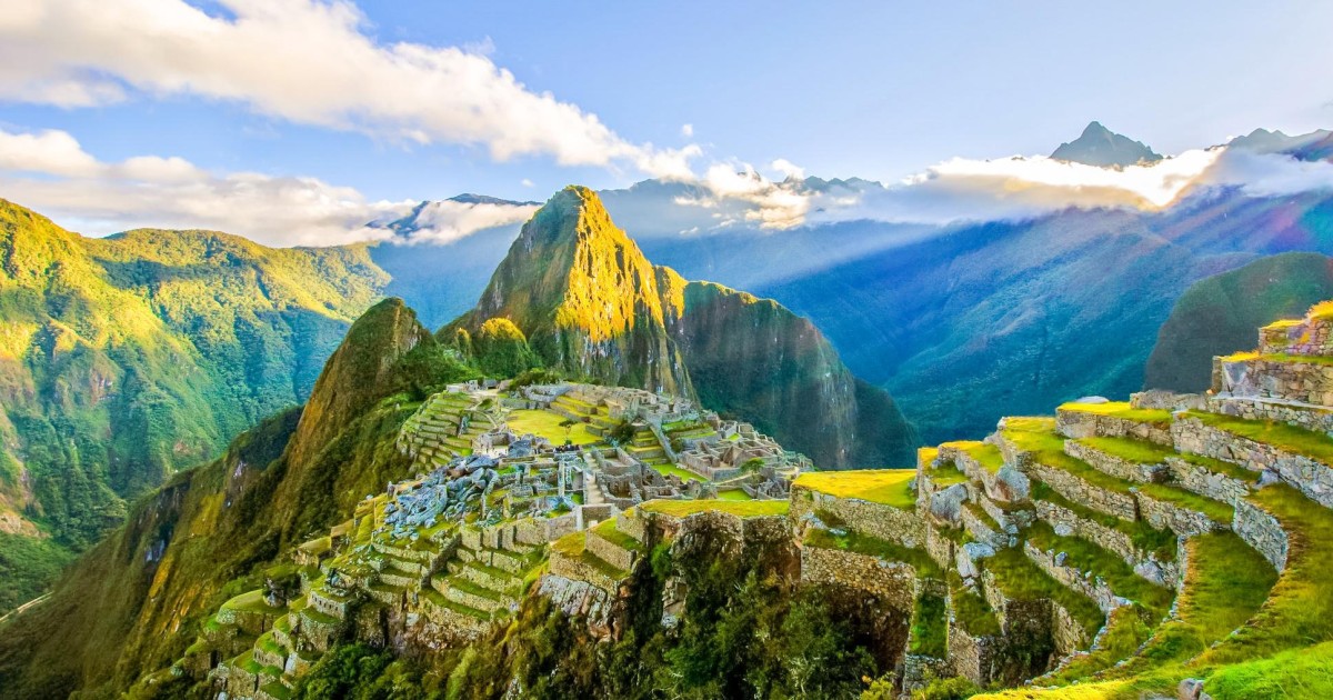 Machu Picchu guided group tour departure dates