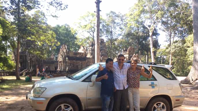 phnom penh private taxi transfer to siem reap