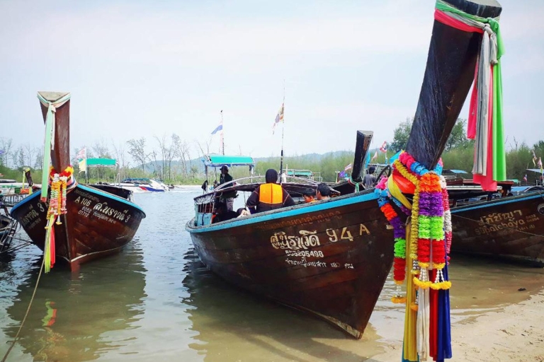 Krabi: Private Ganztagestour zu 4 Inseln mit dem Longtail-Boot