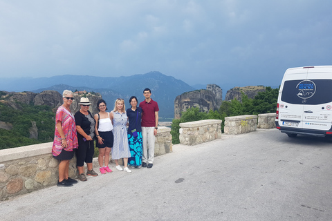 Desde Tesalónica: viaje en tren a Meteora y visita al monasterioOpción estándar