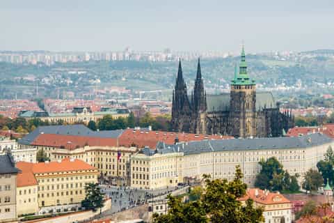 Prague Castle Small Group Walking Tour with Tickets