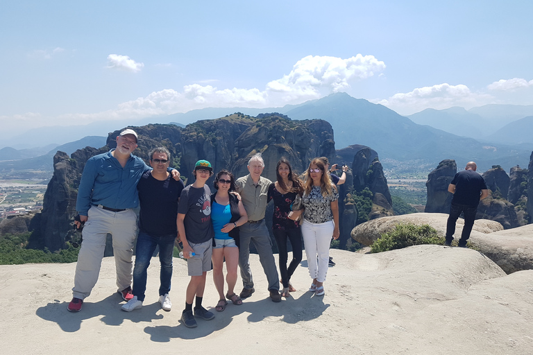 De Atenas: Viagem de 1 dia de trem para as cavernas e mosteiros de Meteora