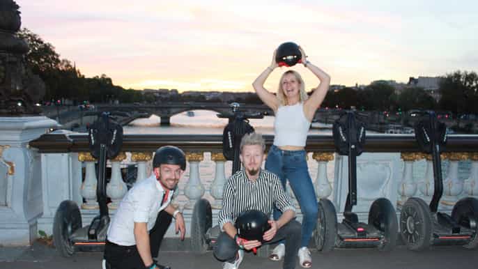 paris private 1.5hour sightseeing segway tour