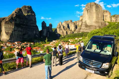 Meteora: Afternoon Minibus Tour from Kalambaka Train Station
