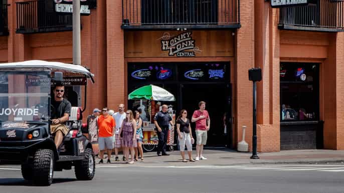 nashville brewery and distillery cart tour