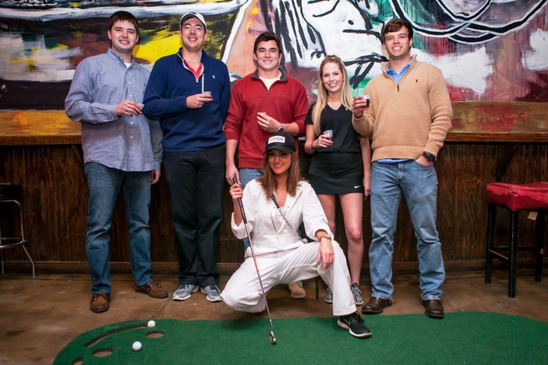 Nashville: 2-stündige Golf Cart Bar Crawl Tour