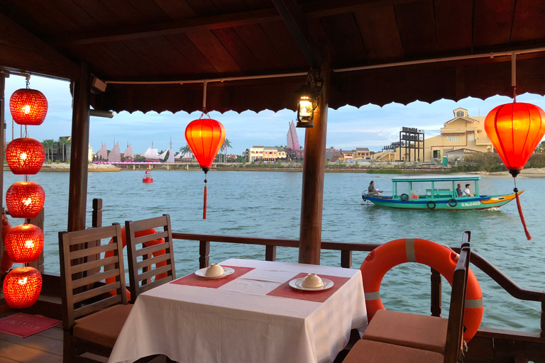 Hoi An: Schifffahrt bei Sonnenuntergang mit Dinner