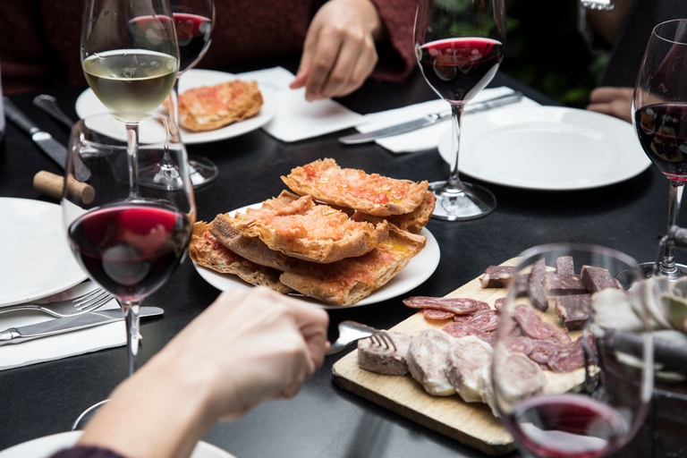 Barcelona: Wine and Tapas Tour for Lovers of Spanish Food