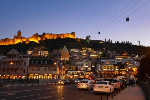 Tbilisi: 4 uur durende wandeling met wijnproevenTbilisi: privéwandeling van 4 uur met wijnproeverij