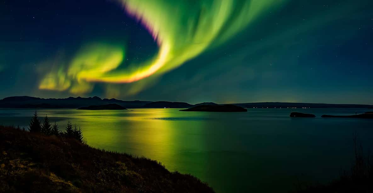 From Reykjavik: 3-5 Hour Northern Lights Mystery Tour