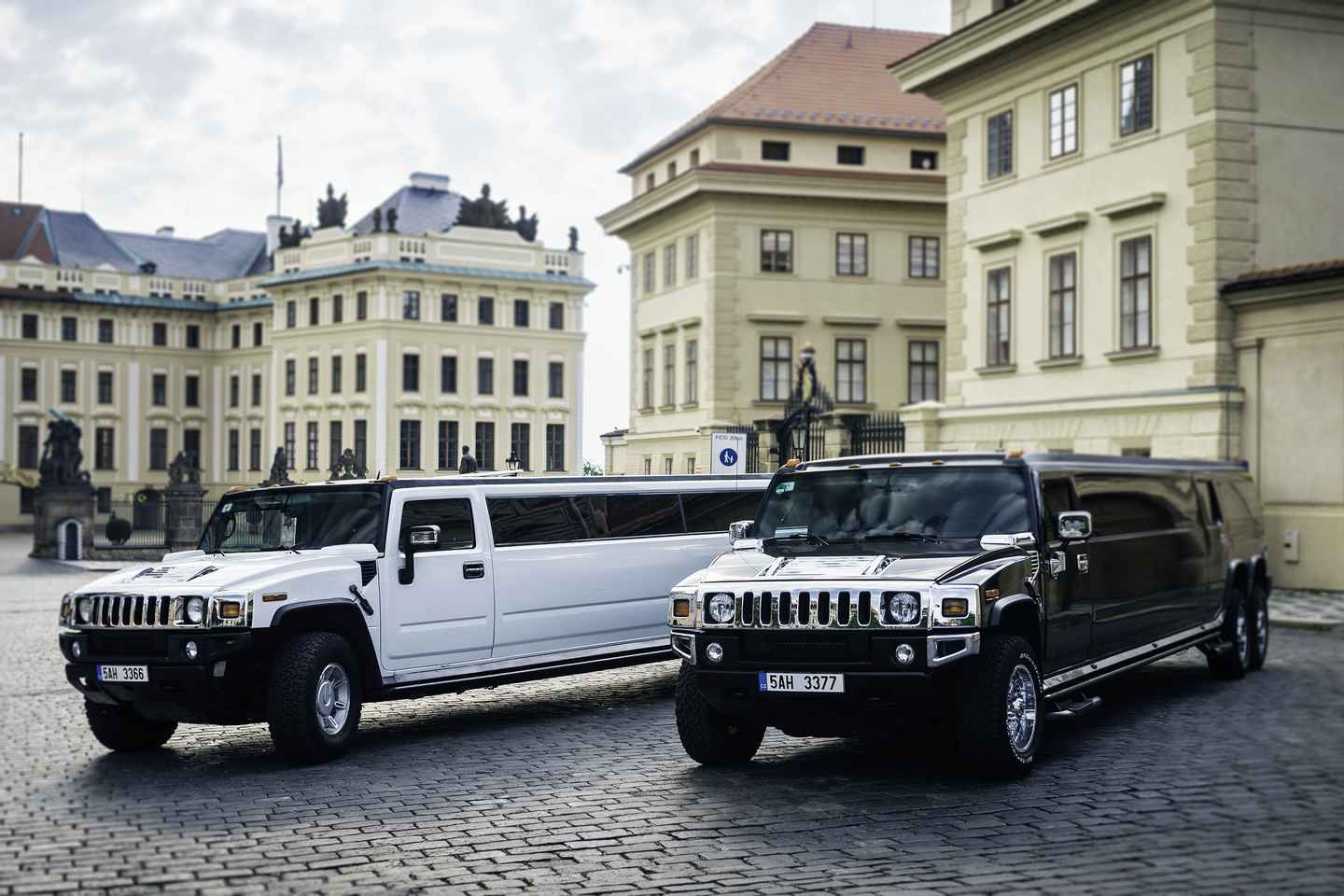 布拉格：私人悍马豪车接送