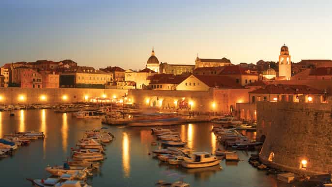 dubrovniks legends evening walking tour