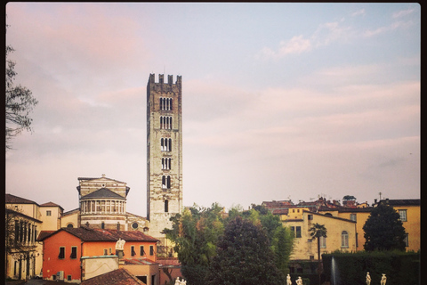 Lucca: 2-Hour City Center Walking Tour