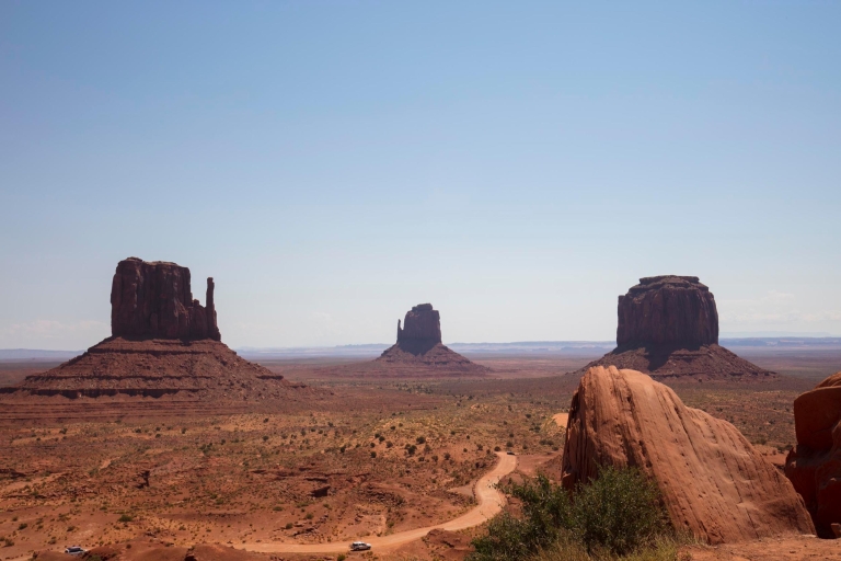 Antelope Canyon, Monument Valley & Horseshoe Bend 3-Day Tour Triple Occupancy Room