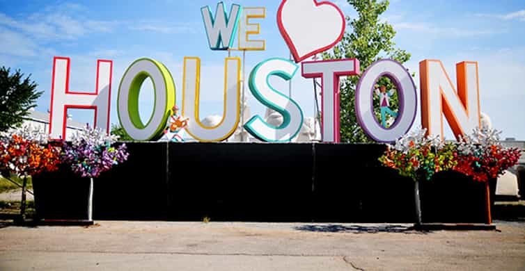 Houston: Mural Tour by Electric Cart photo 3