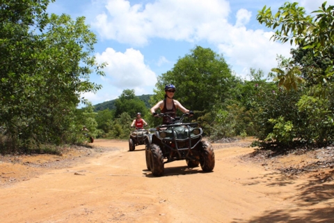 Phuket : visite en quad dans la jungle et à la plage cachéeExcursion en quad d'1 h et Flying Fox