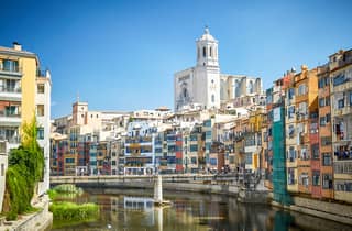 Von Barcelona aus: Tagestour nach Girona und zum Dalí-Museum in kleiner Gruppe