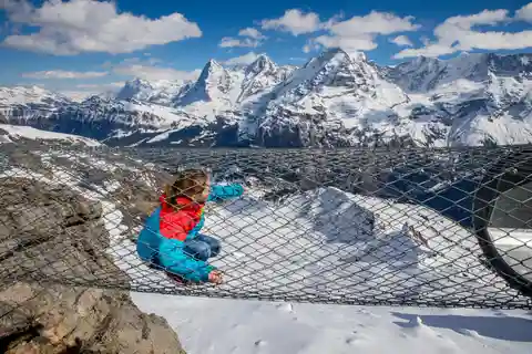 Depuis Lausanne : Spectaculaire Schilthorn avec 007 Experience