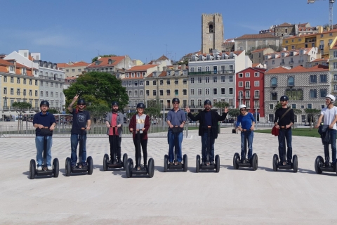 Lizbona: 1,5-godzinne zwiedzanie Alfamy segwayem śladami fadoWycieczka segwayem w j. angielskim