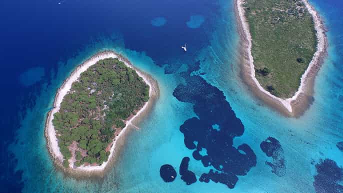 excursão de meio dia pela blue lagoon e trogir saindo de split