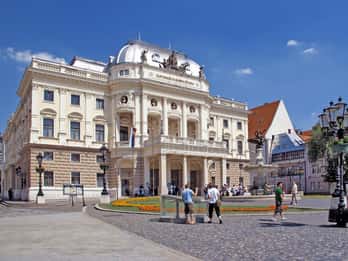 Bratislava: 1-stündiger Rundgang für Kleingruppen Bratislava: 1-stündiger Rundgang für Kleingruppen