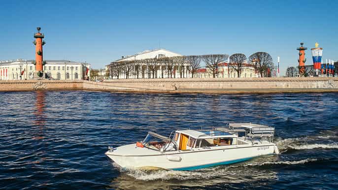 st. petersburg private boat trip and sightseeing tour
