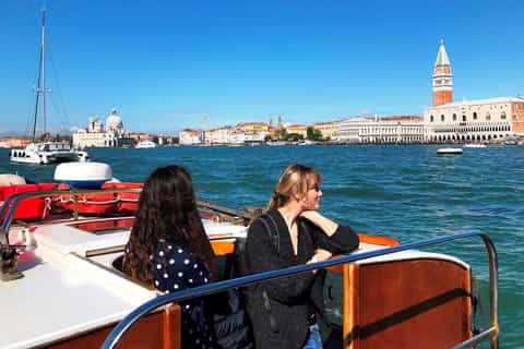 Cruises & boat tours