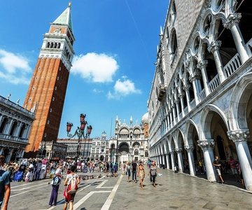 Venice, Murano, and Burano Excursion from Jesolo