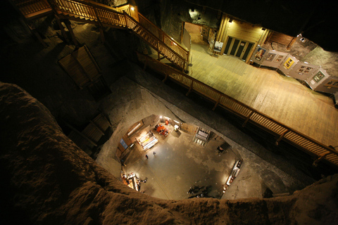 Miniera di sale di Wieliczka: tour guidato da CracoviaTour in inglese con prelievo in hotel