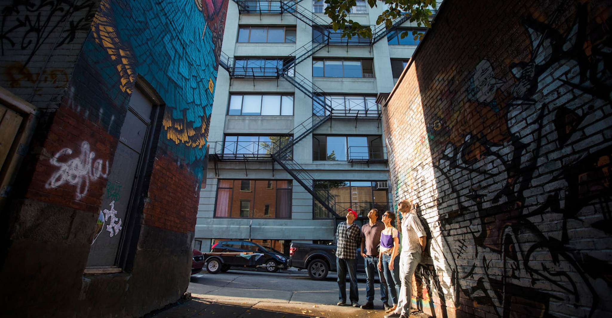 Montreal, Street Art & Mural 2-Hour Guided Walking Tour - Hizvo