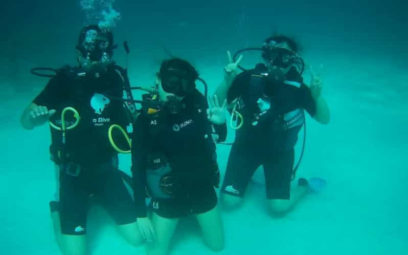 phuket dive tours scuba diving snorkeling & private boat hire