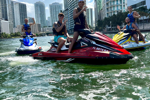 Miami: Aventura en moto acuática con paseo en barco de cortesía