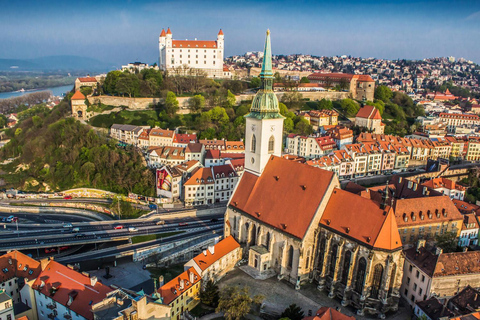 Bratislava: Grand City Tour with Devin CastleShared Tour in ESP/FRE/ITA/RU