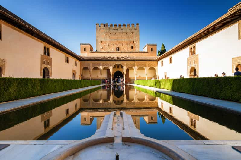 Granada: Alhambra, Nasrid Palaces And Generalife Guided Tour | GetYourGuide