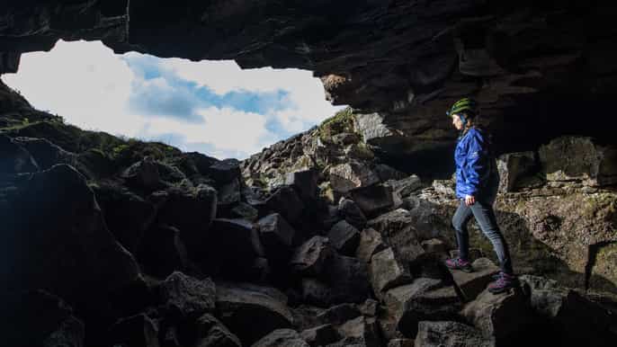 leidarendi cave lava tunnel caving from reykjavik