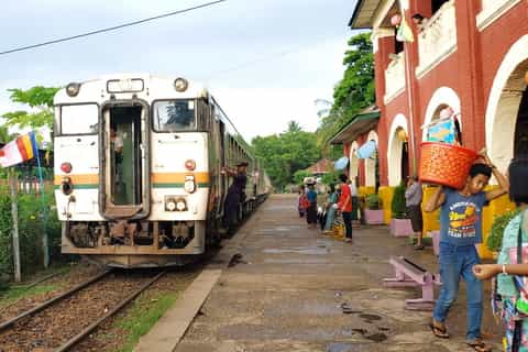 Yangon Full Day Tour with Circular Train Ride