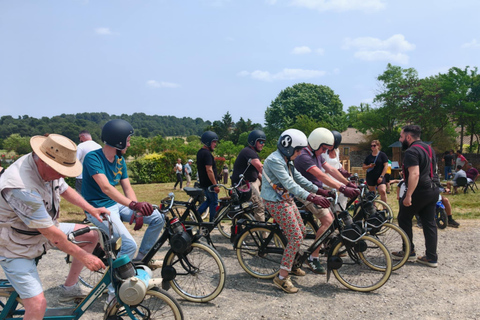 Carcassonne: Solex ride with guide and wine tasting Carcassonne: Solex tour with guide and wine tasting