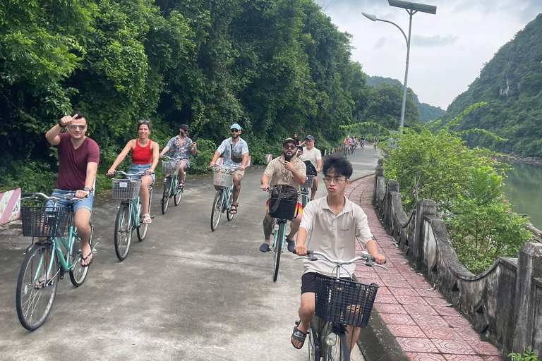 3D2N Lan Ha Bay 5 Star Cruise: Cat Ba island, swim, kayaking Senior Suite with private balcony - 2nd floor