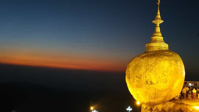 de yangon passeio noturno a golden rock e bago