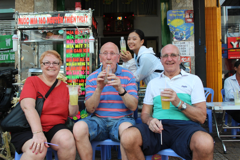 Saigon: Private Ho-Chi-Minh-Stadt-Halbtagestour mit dem AutoSaigon: Private Ho-Chi-Minh-Stadt-Halbtagestour mit Auto