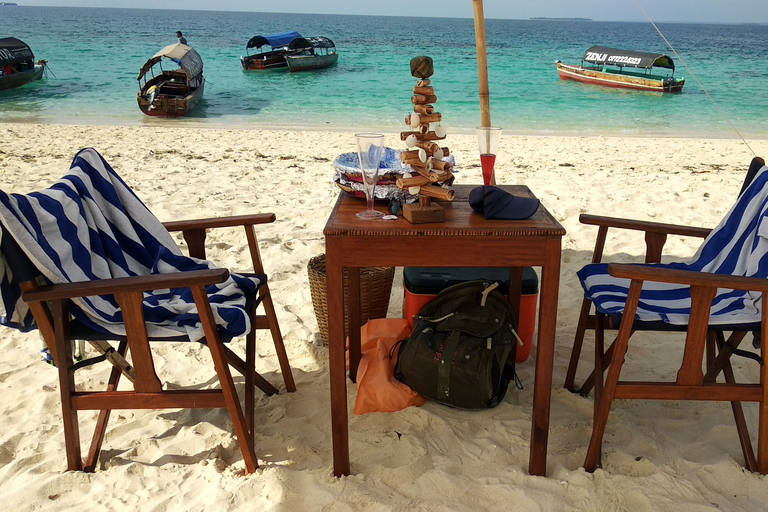 Zanzibar: Tur till Fängelseön med lunch på stranden