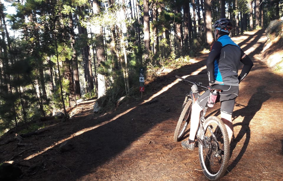 Kapstadt, Mountain Bike Tischberg nach Constantia - Hizvo
