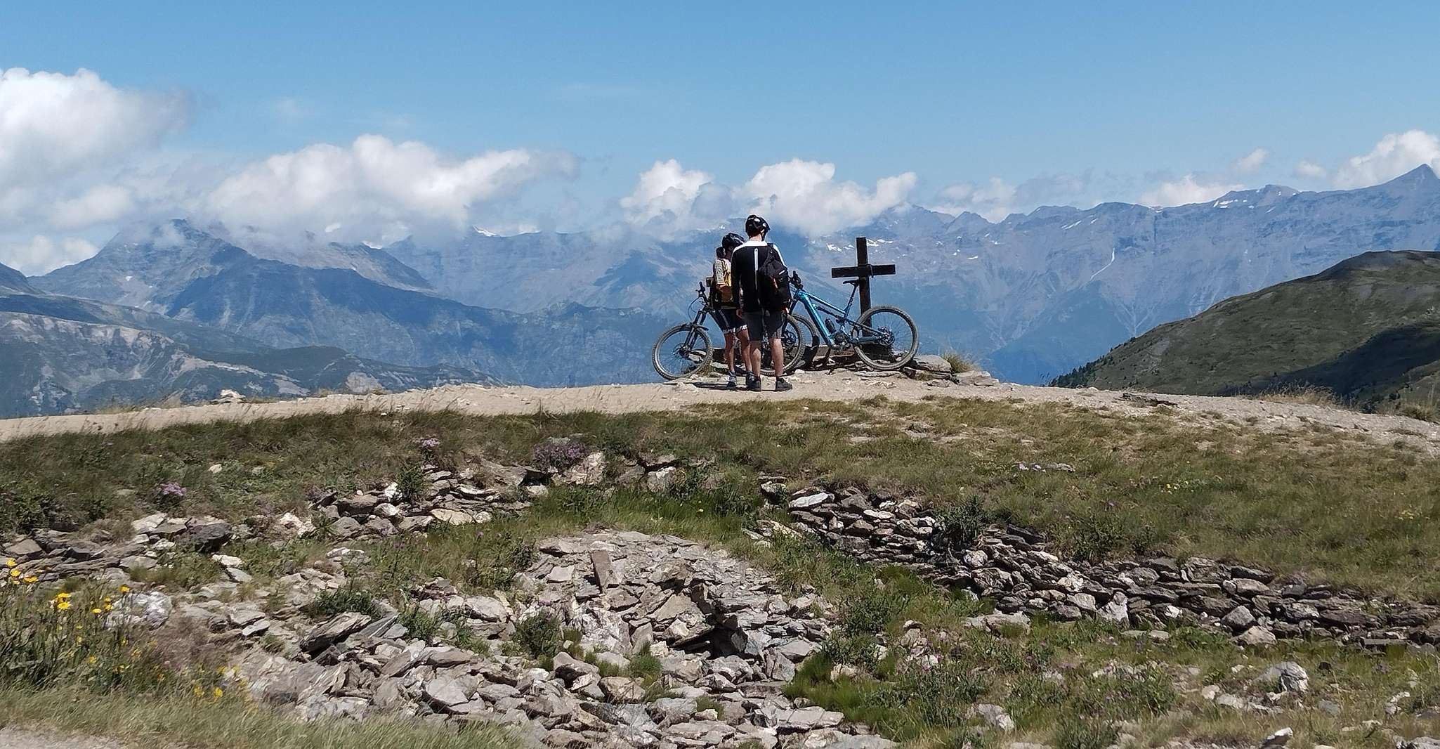 Escursione in e-bike a Sauze d'Oulx lungo la Strada dell'Assietta a 2.400mt