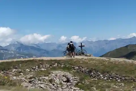 E-bike-tur i Sauze d'Oulx langs Strada dell'Assietta i 2.400 meters højde