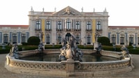 Convento de Mafra, Queluz Palace & Ericeira Tour desde Lisboa - Hizvo