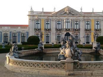 Mafra Klooster, Queluz Paleis & Ericeira Tour vanuit Lissabon