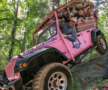 Pigeon Forge: Newfound Gap and Smoky Mountains Jeep Tour