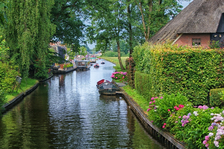 Amsterdam: Zaanse Schans, väderkvarnar och Giethoorn privat resa